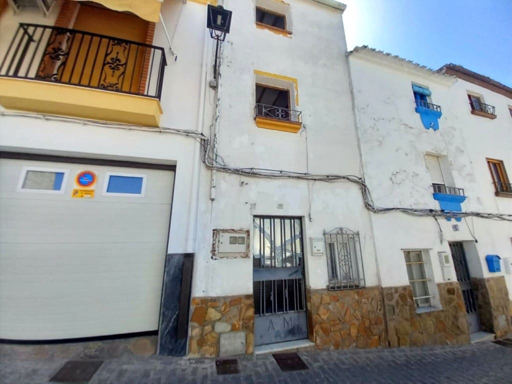 4 soveværelse Byhus til salg i Martos med swimmingpool - € 44.000 (Ref: 9834621)