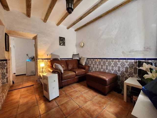 3 soveværelse Byhus til salg i Cuevas de San Marcos - € 59.000 (Ref: 9836619)