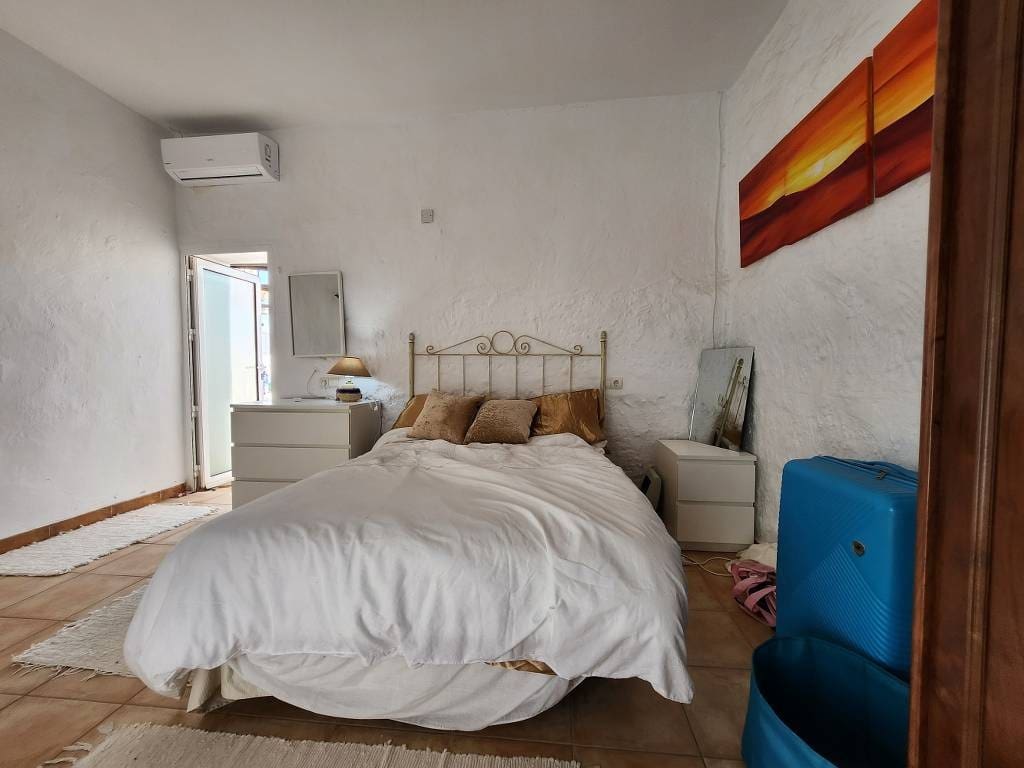 3 soveværelse Byhus til salg i Cuevas de San Marcos - € 59.000 (Ref: 9836619)