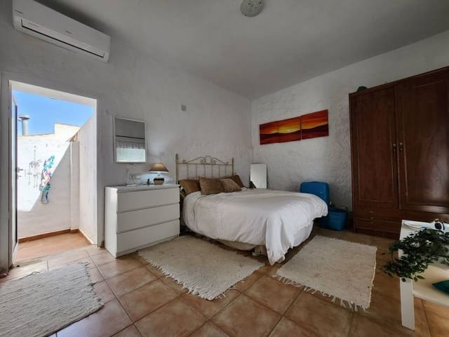 3 soveværelse Byhus til salg i Cuevas de San Marcos - € 59.000 (Ref: 9836619)