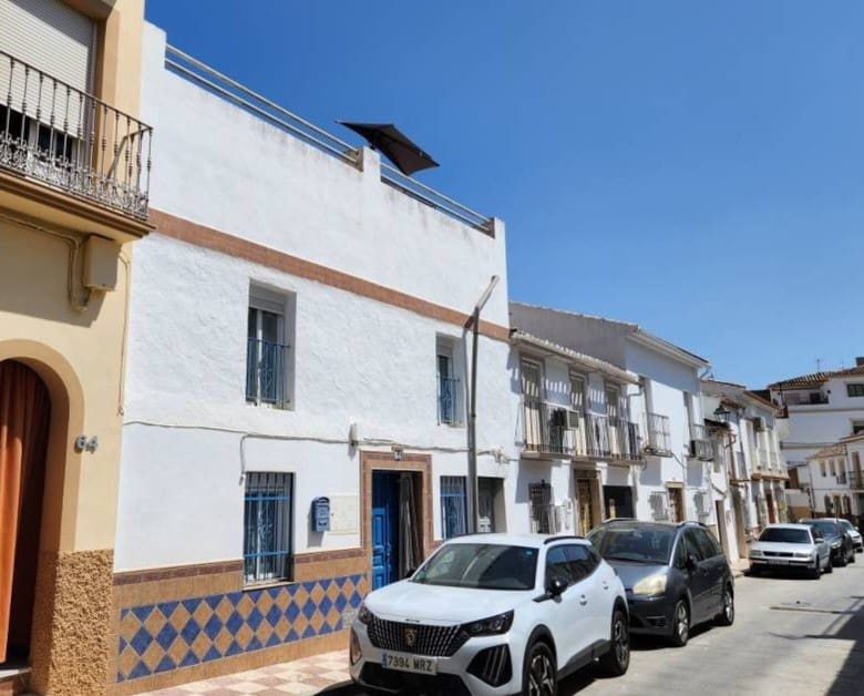 3 soveværelse Byhus til salg i Cuevas de San Marcos - € 59.000 (Ref: 9836619)