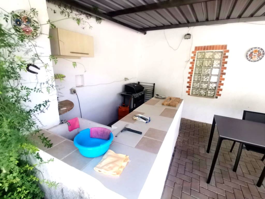 2 soveværelse Finca/Landehus til salg i La Rabita med swimmingpool garage - € 115.000 (Ref: 9850443)