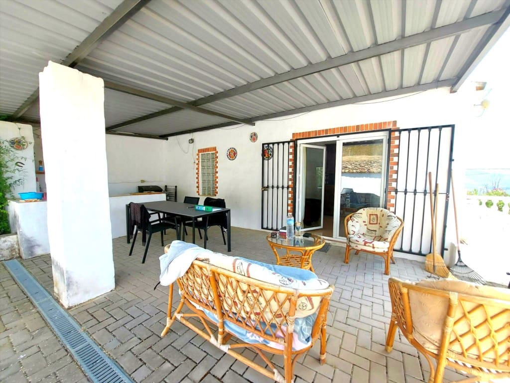 2 soveværelse Finca/Landehus til salg i La Rabita med swimmingpool garage - € 115.000 (Ref: 9850443)