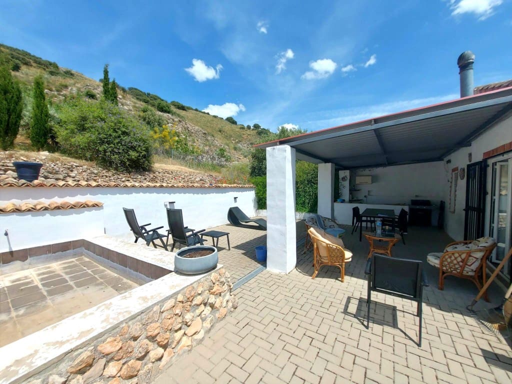 2 soveværelse Finca/Landehus til salg i La Rabita med swimmingpool garage - € 115.000 (Ref: 9850443)