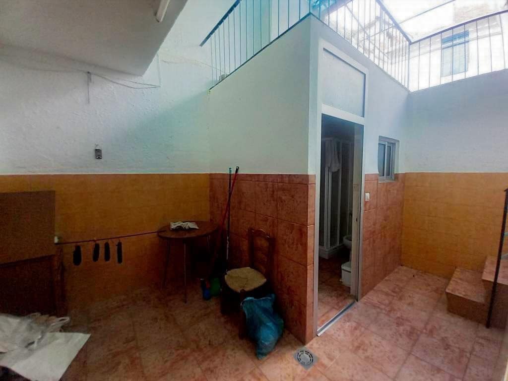 5 soverom Hus til salgs i Castillo de Locubin med svømmebasseng - € 59 000 (Ref: 9894984)