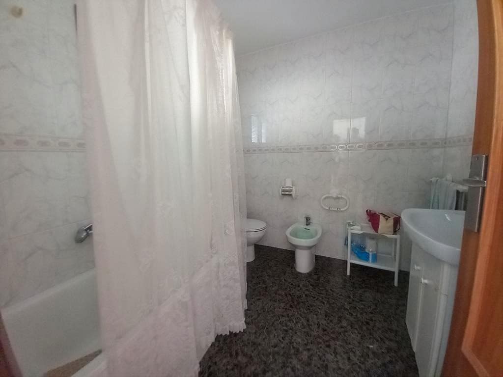 5 soverom Hus til salgs i Castillo de Locubin med svømmebasseng - € 59 000 (Ref: 9894984)