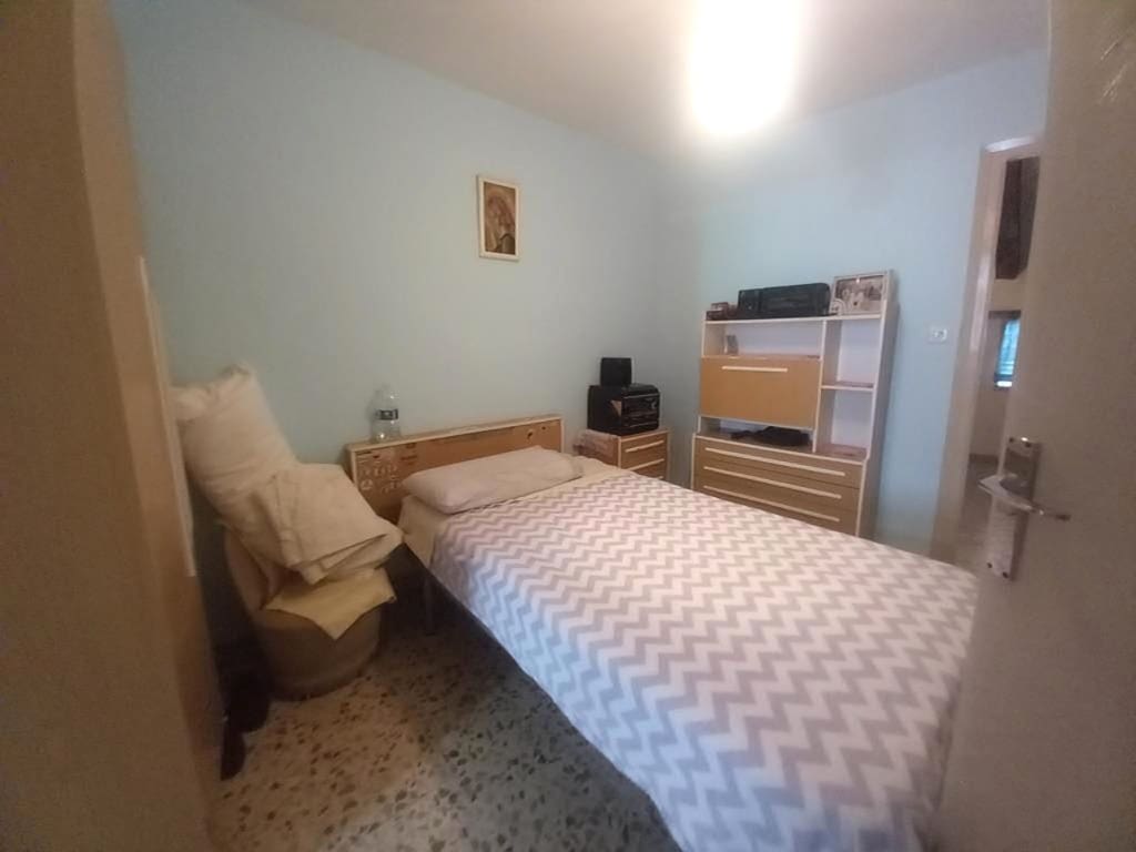 5 soverom Hus til salgs i Castillo de Locubin med svømmebasseng - € 59 000 (Ref: 9894984)