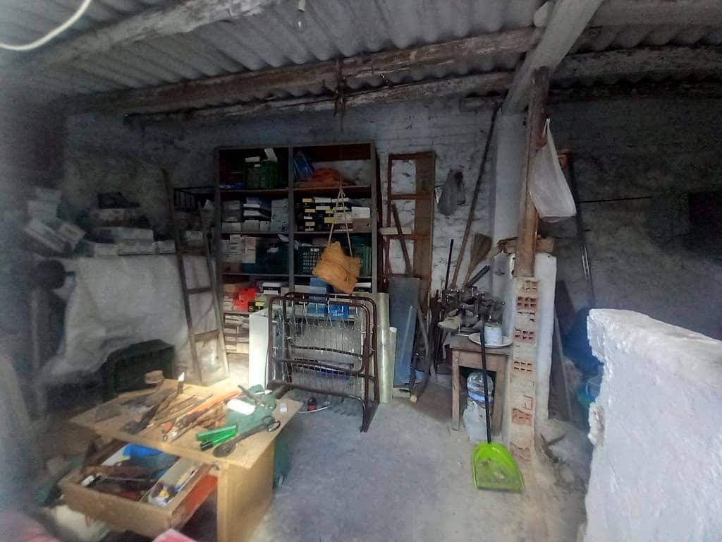 5 soverom Hus til salgs i Castillo de Locubin med svømmebasseng - € 59 000 (Ref: 9894984)