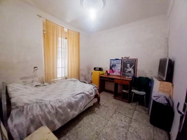 8 sypialnia Dom na sprzedaż w Martos - 55 000 € (Ref: 9915165)