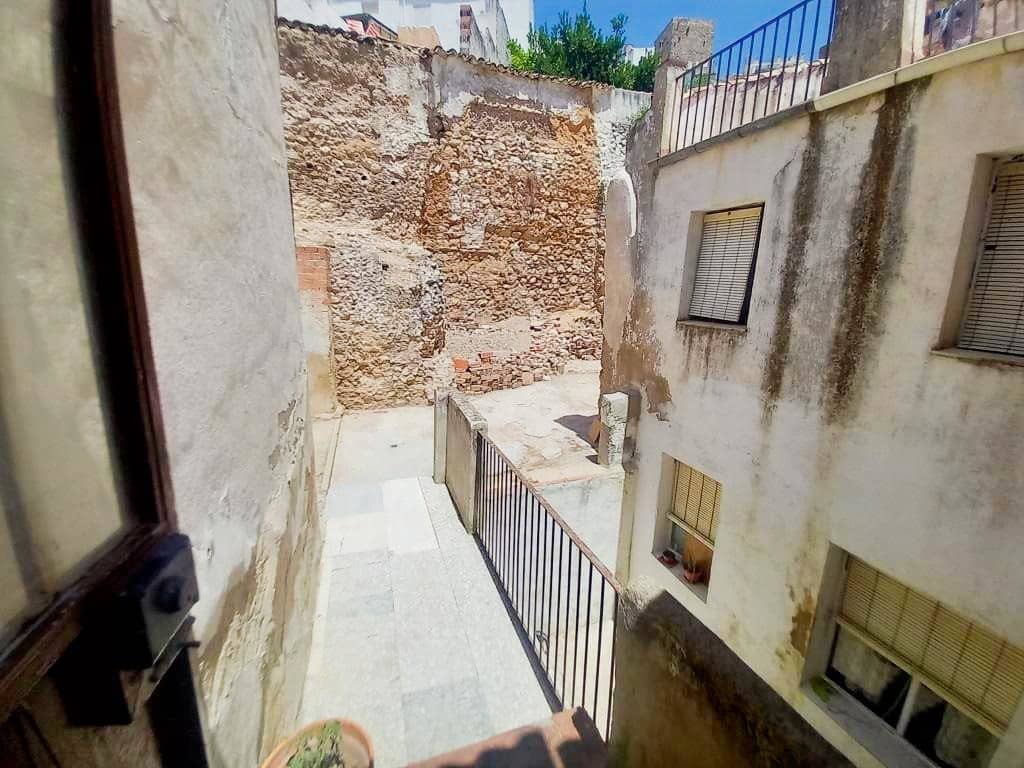 8 sypialnia Dom na sprzedaż w Martos - 55 000 € (Ref: 9915165)