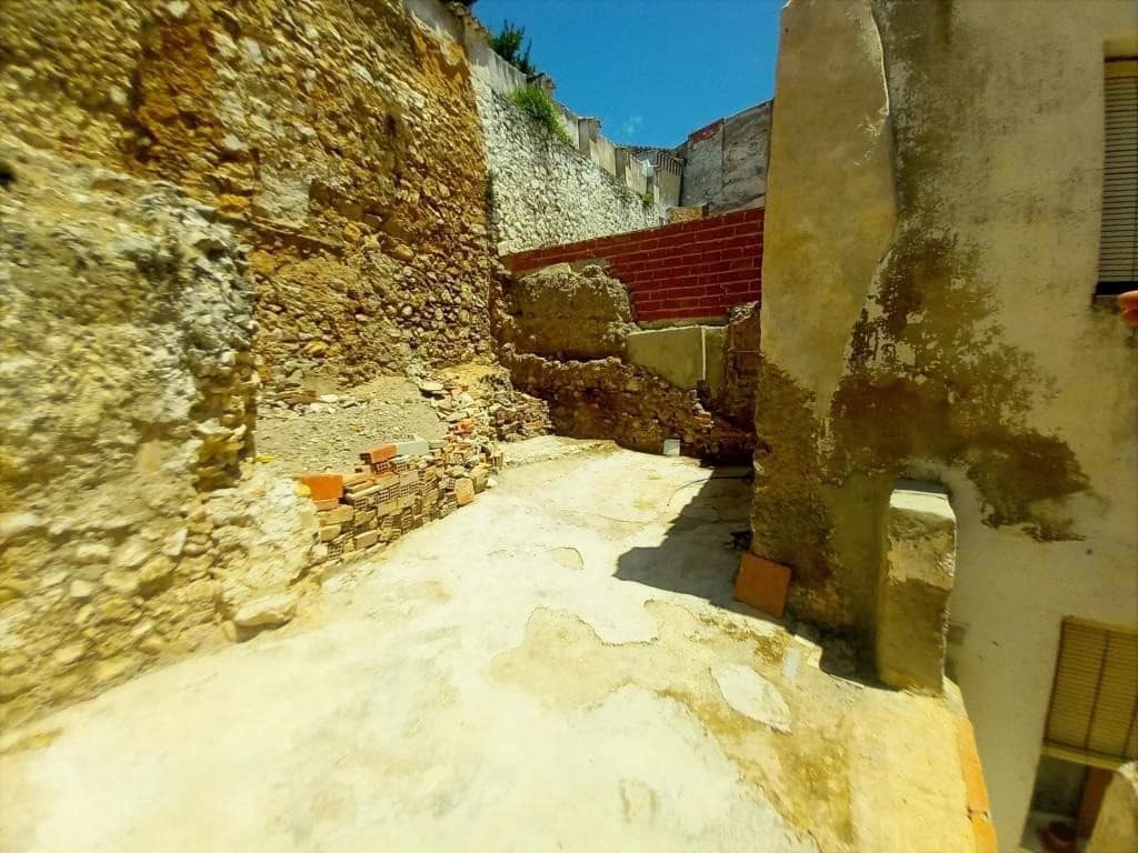8 sypialnia Dom na sprzedaż w Martos - 55 000 € (Ref: 9915165)