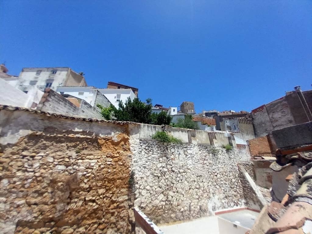 8 sypialnia Dom na sprzedaż w Martos - 55 000 € (Ref: 9915165)