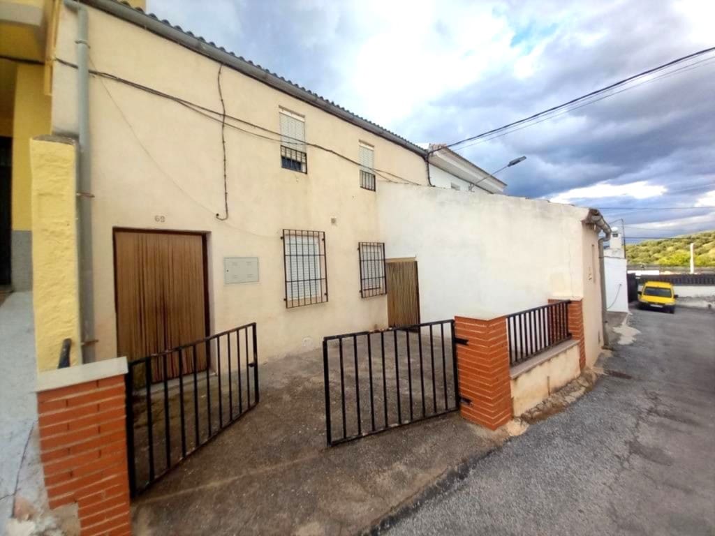 3 bedroom Townhouse for sale in Ermita Nueva with pool - € 49,950 (Ref: 9920017)