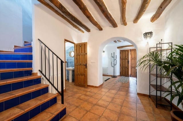 5 camera da letto Casa in vendita in Alcalá la Real con piscina - 320.000 € (Rif: 9936737)