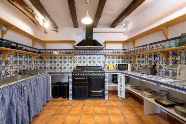 5 camera da letto Casa in vendita in Alcalá la Real con piscina - 320.000 € (Rif: 9936737)