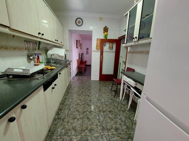 4 soverom Hus til salgs i Noguerones, Alcaudete med svømmebasseng garasje - € 83 000 (Ref: 9979395)