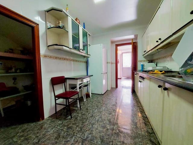 4 soverom Hus til salgs i Noguerones, Alcaudete med svømmebasseng garasje - € 83 000 (Ref: 9979395)