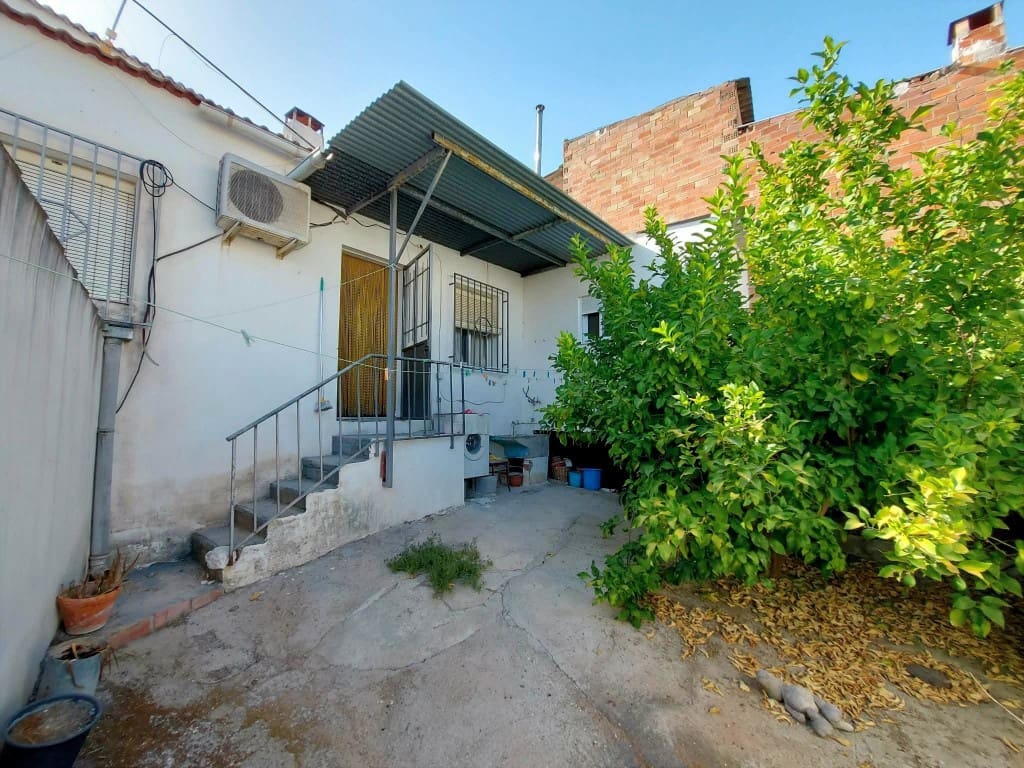 4 soverom Hus til salgs i Noguerones med svømmebasseng garasje - € 83 000 (Ref: 9979395)
