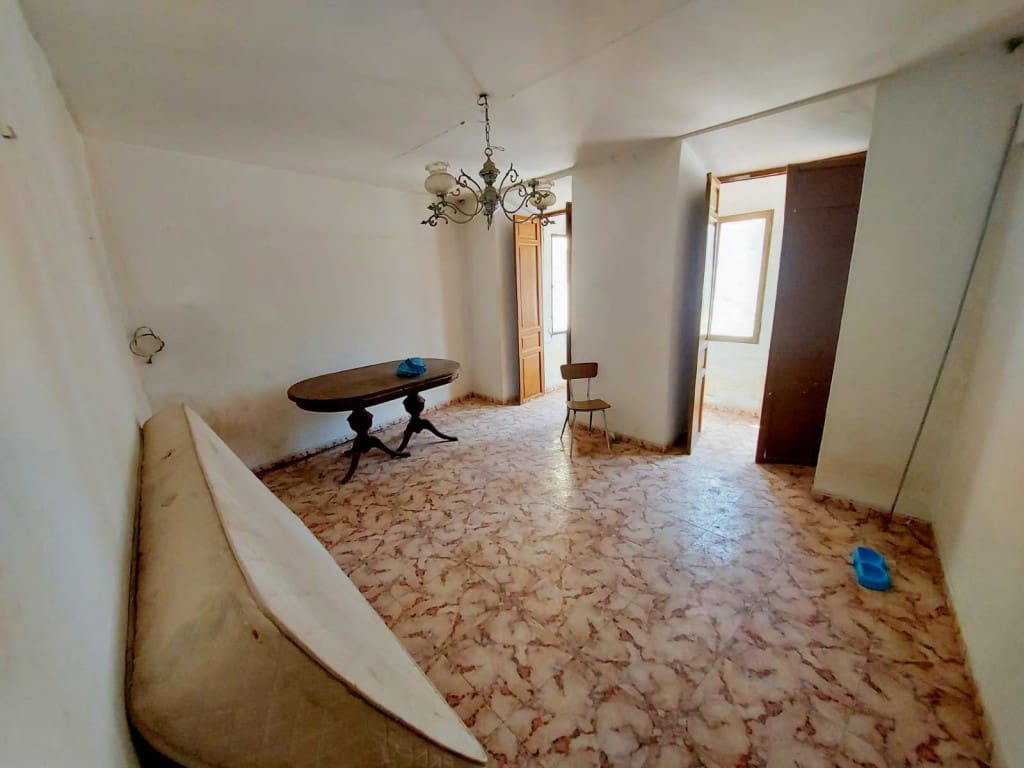 5 Zimmer Haus zu verkaufen in Martos - 18.000 € (Ref: 9990280)