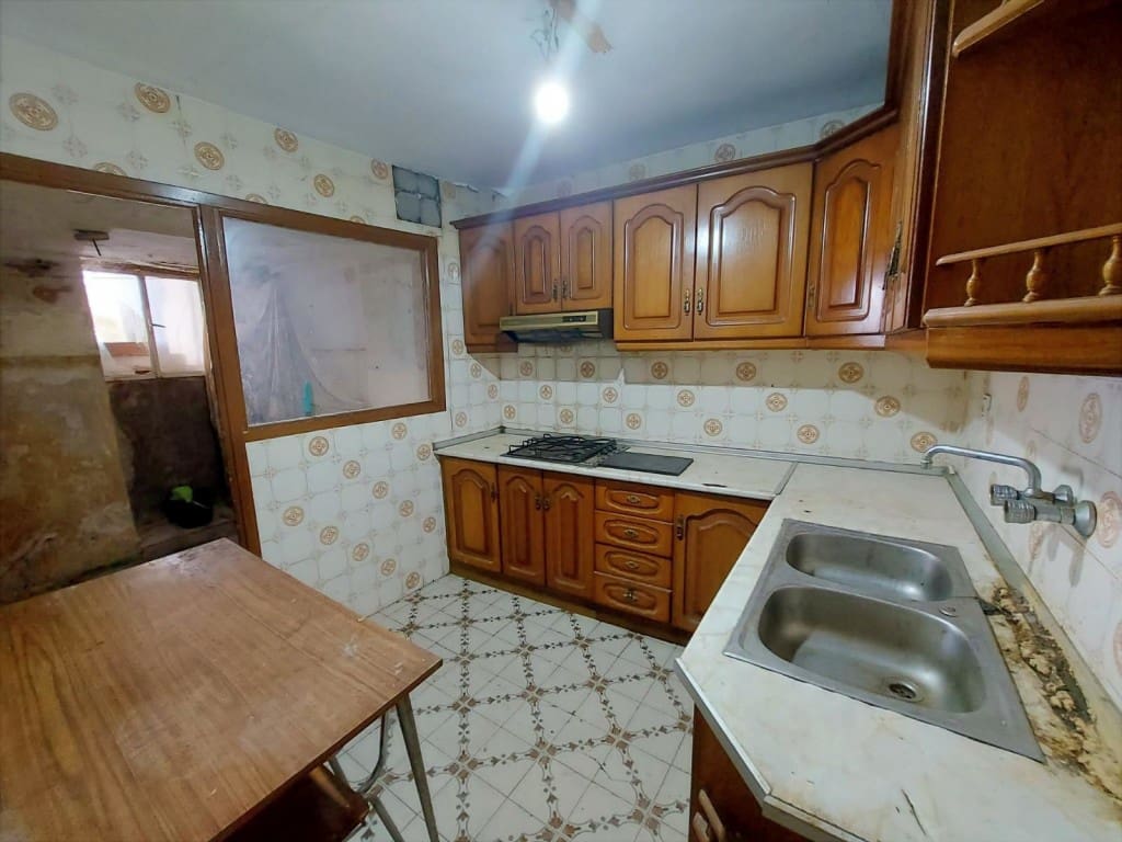 5 Zimmer Haus zu verkaufen in Martos - 18.000 € (Ref: 9990280)