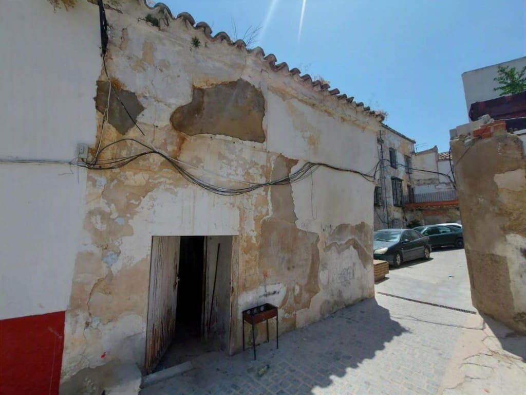 5 Zimmer Haus zu verkaufen in Martos - 18.000 € (Ref: 9990280)