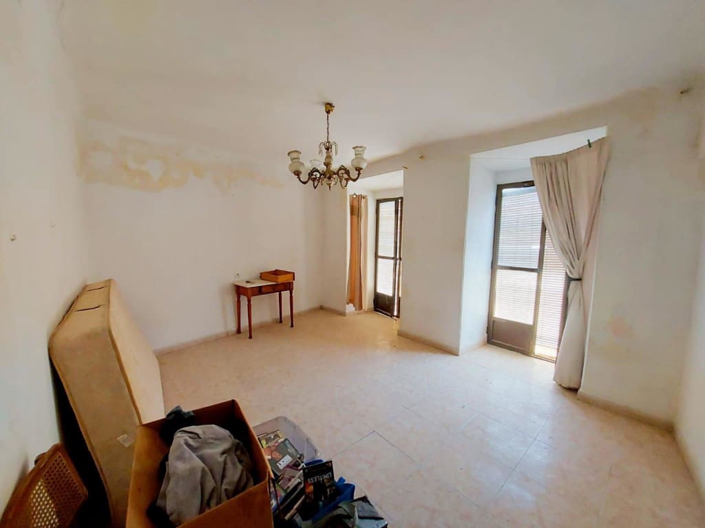 5 Zimmer Haus zu verkaufen in Martos - 18.000 € (Ref: 9990280)