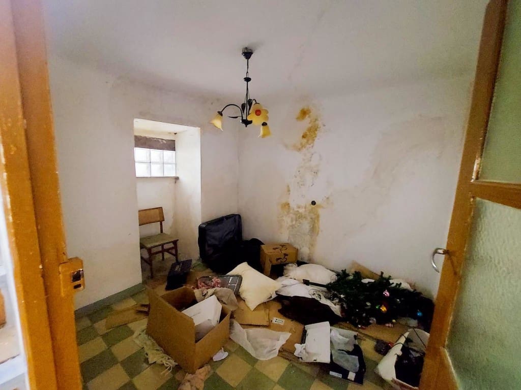 5 Zimmer Haus zu verkaufen in Martos - 18.000 € (Ref: 9990280)