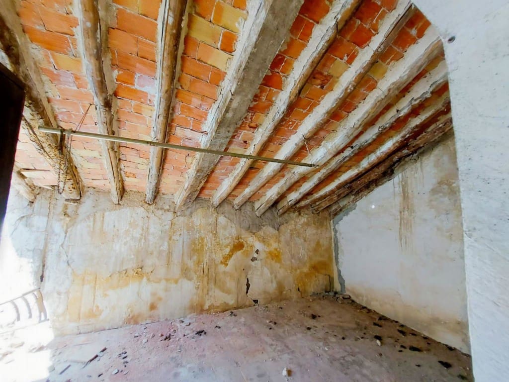 5 Zimmer Haus zu verkaufen in Martos - 18.000 € (Ref: 9990280)