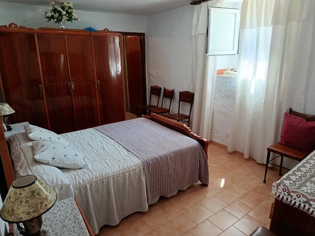Casa de 3 habitaciones en San José de la Rábita, Alcalá la Real en venta con garaje - 73.000 € (Ref: 9998771)