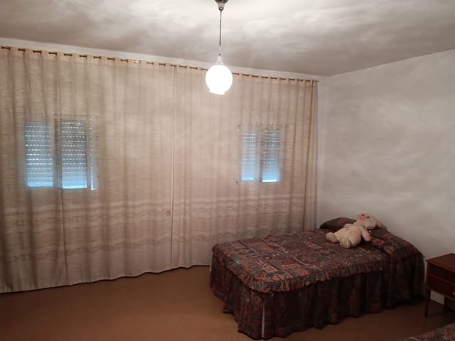 Casa de 3 habitaciones en San José de la Rábita, Alcalá la Real en venta con garaje - 73.000 € (Ref: 9998771)