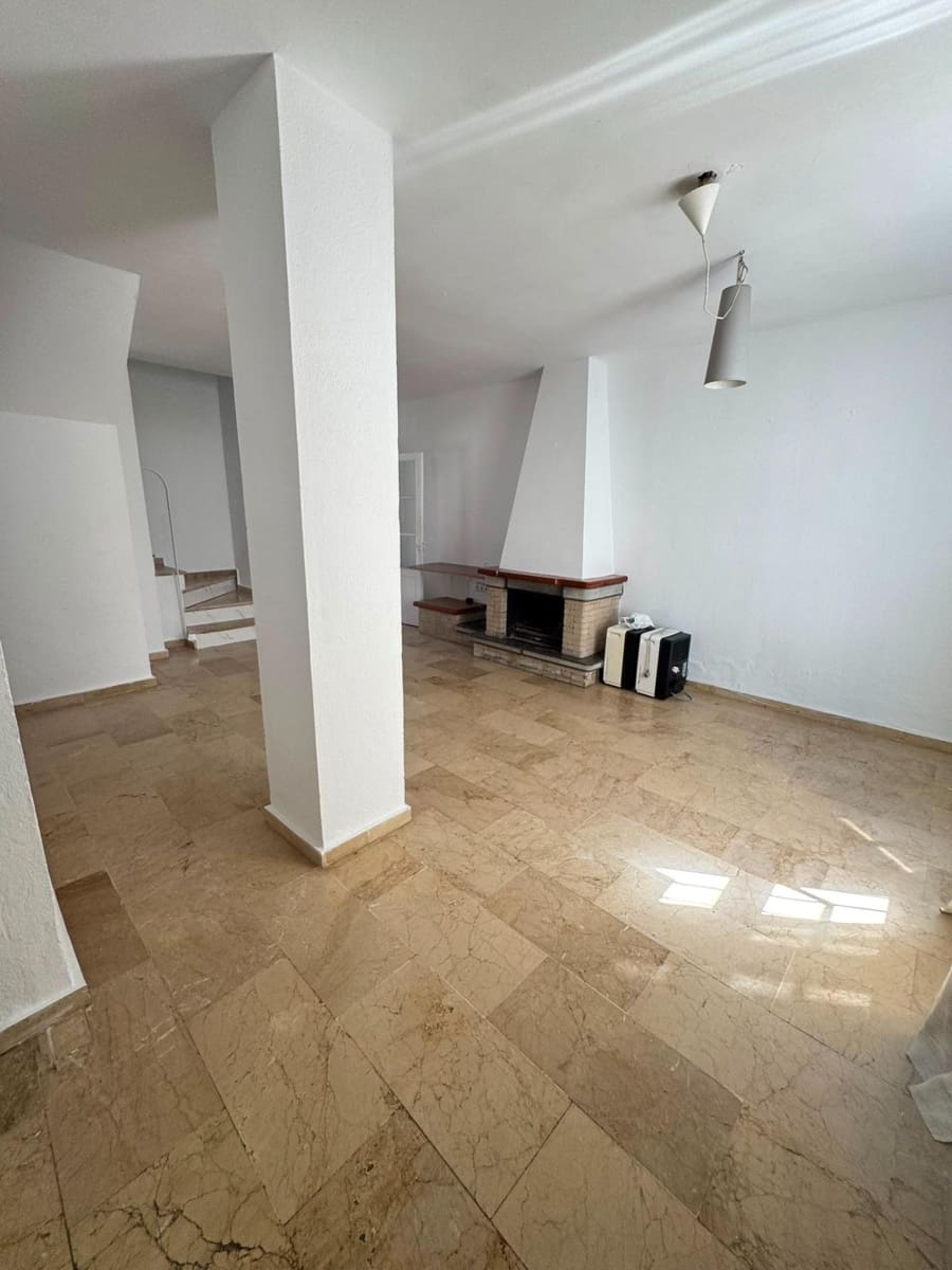 4 bedroom Terraced Villa for sale in Medina-Sidonia - € 185,000 (Ref: 10017518)
