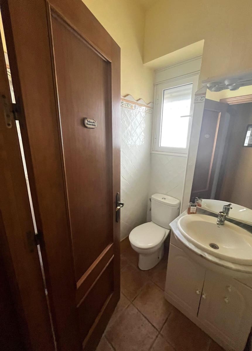 3 bedroom Townhouse for sale in Barbate - € 400,000 (Ref: 10020923)