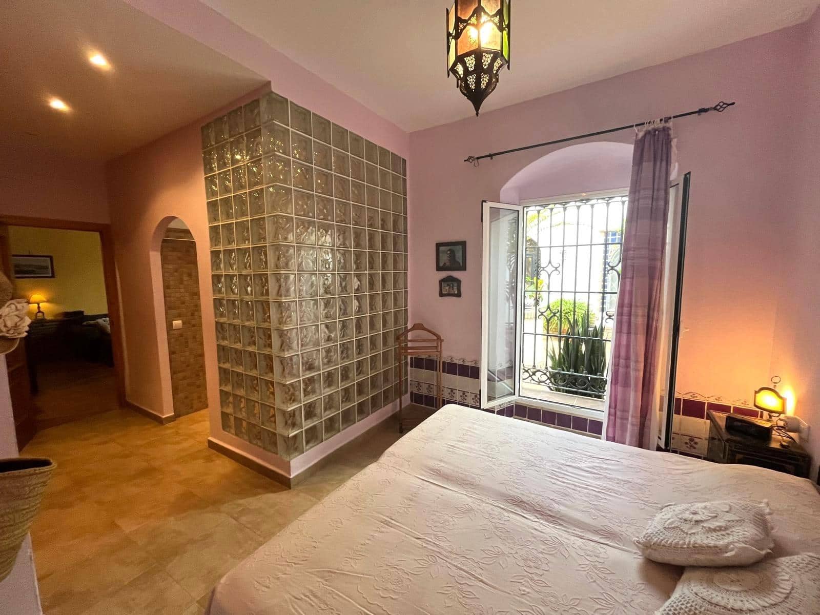 3 bedroom Townhouse for sale in Barbate - € 400,000 (Ref: 10020923)
