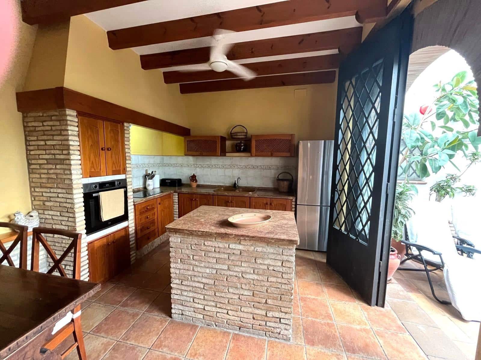 3 bedroom Townhouse for sale in Barbate - € 400,000 (Ref: 10020923)