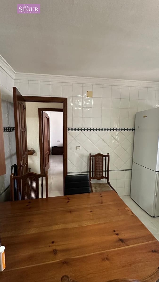 3 bedroom Apartment for sale in Conil de la Frontera - € 260,000 (Ref: 10032052)