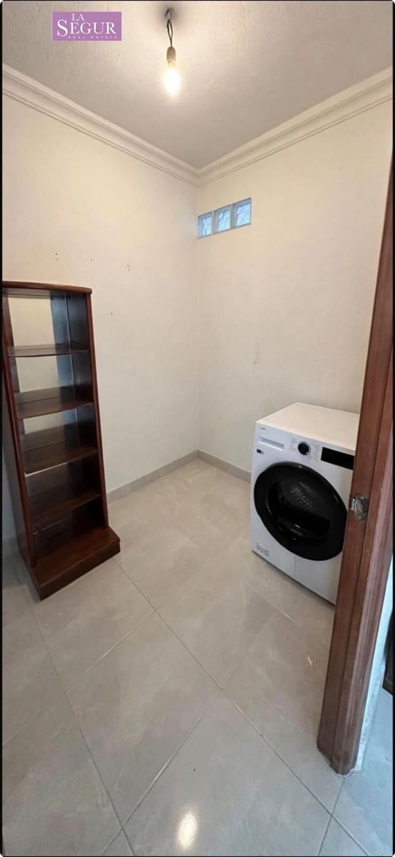 3 bedroom Apartment for sale in Conil de la Frontera - € 260,000 (Ref: 10032052)
