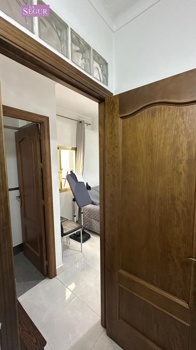 3 bedroom Apartment for sale in Conil de la Frontera - € 260,000 (Ref: 10032052)