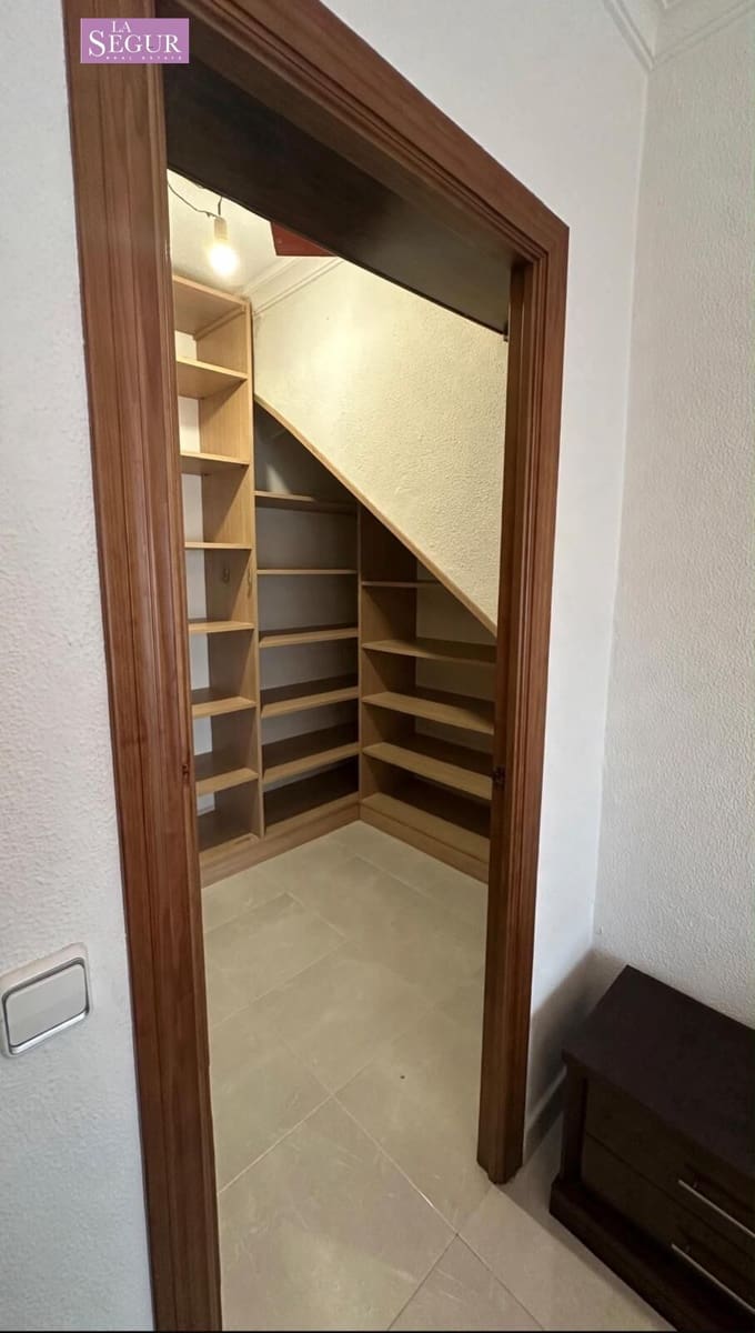 3 bedroom Apartment for sale in Conil de la Frontera - € 260,000 (Ref: 10032052)