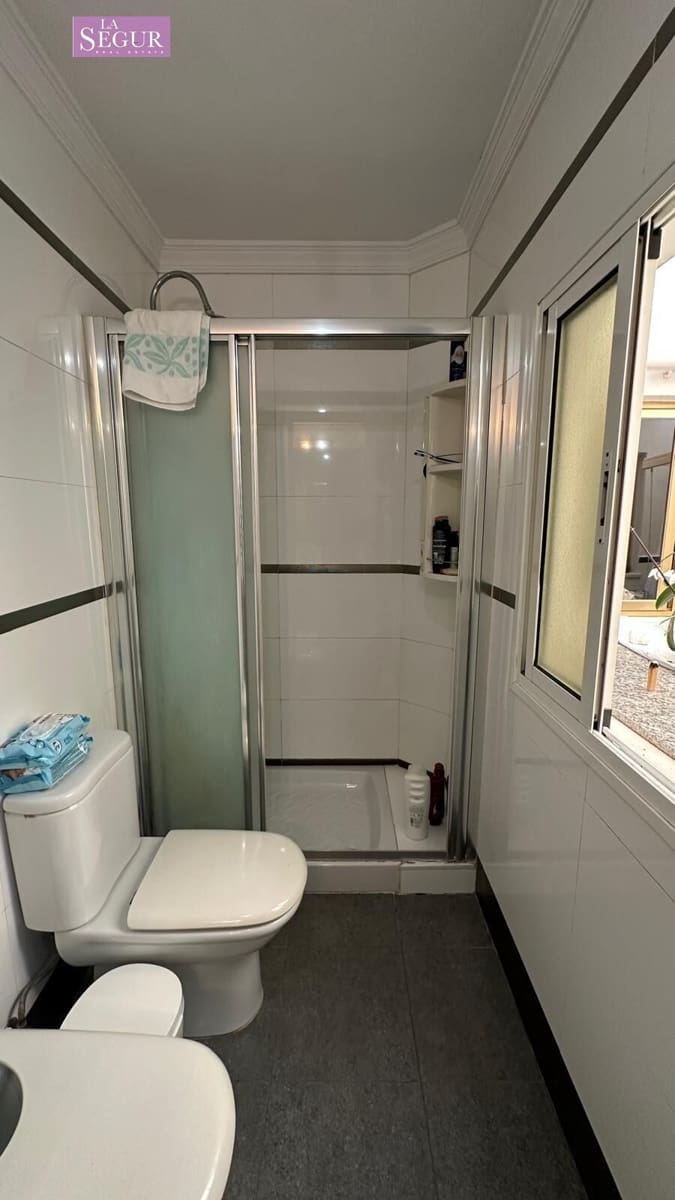 3 bedroom Apartment for sale in Conil de la Frontera - € 260,000 (Ref: 10032052)