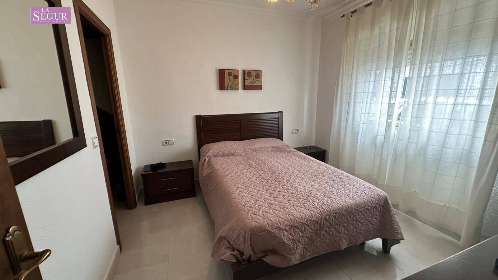 3 bedroom Apartment for sale in Conil de la Frontera - € 260,000 (Ref: 10032052)