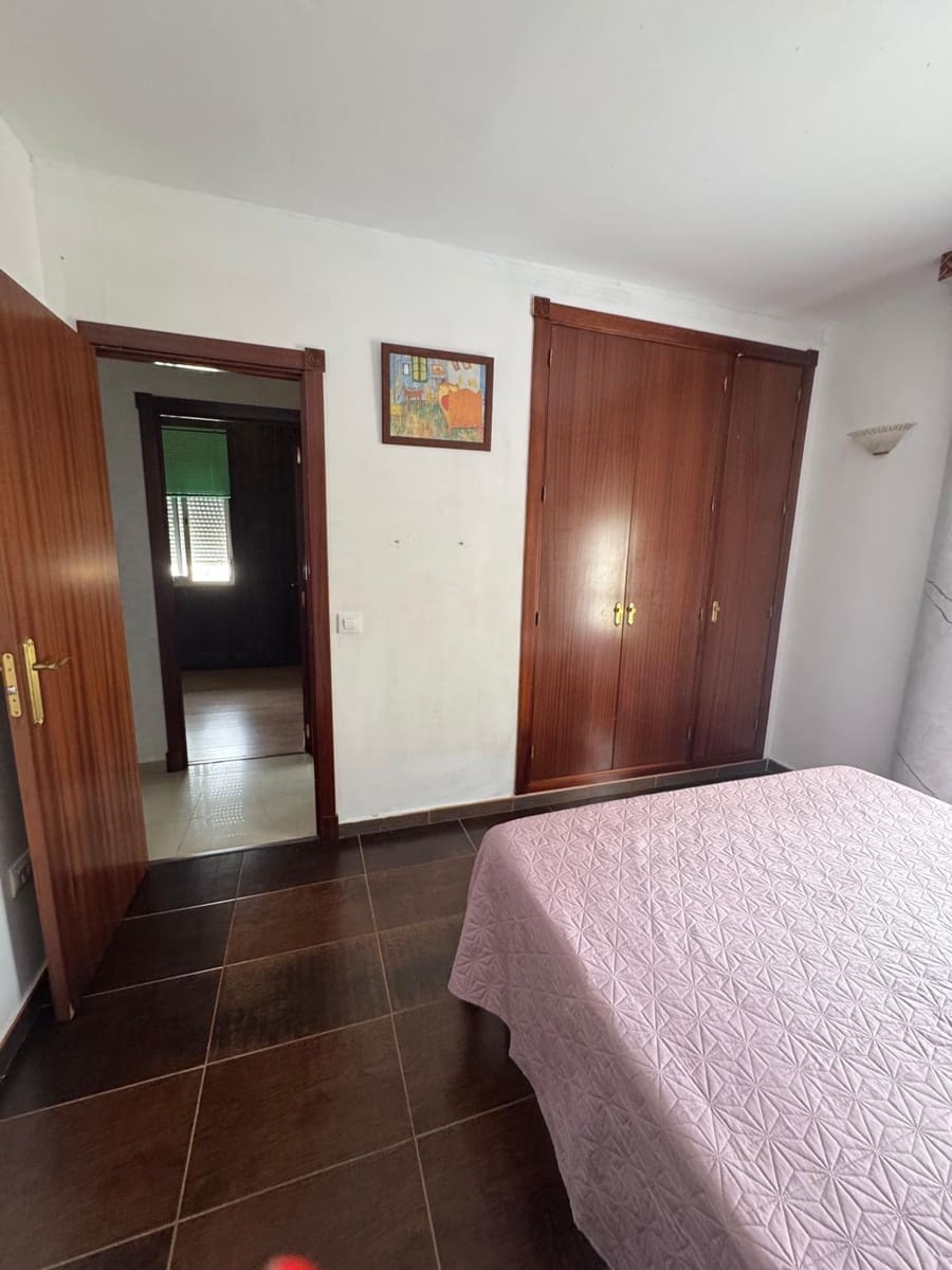 3 bedroom Flat for sale in Medina-Sidonia with garage - € 130,000 (Ref: 10033955)