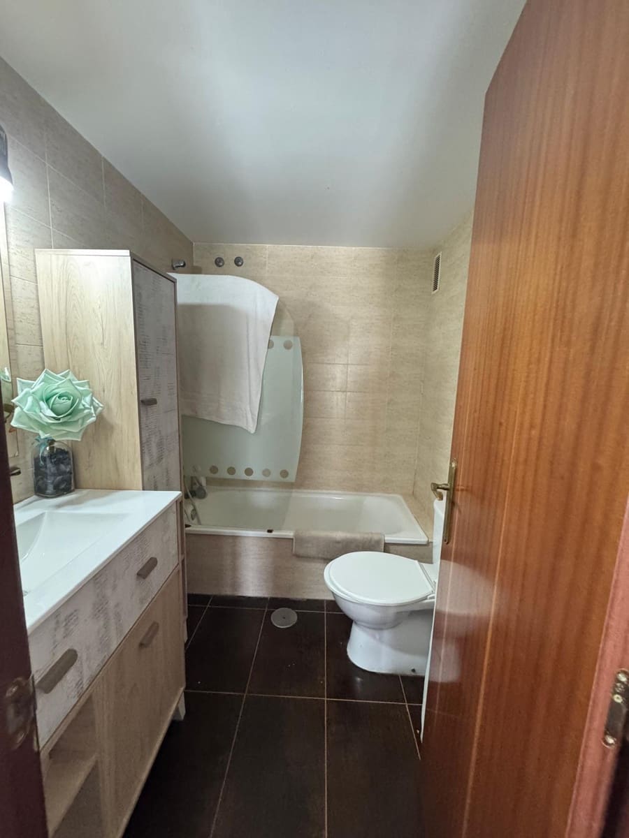 3 bedroom Flat for sale in Medina-Sidonia with garage - € 130,000 (Ref: 10033955)