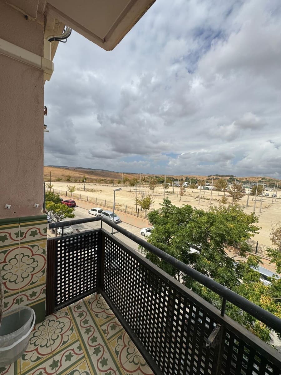 3 bedroom Flat for sale in Medina-Sidonia with garage - € 130,000 (Ref: 10033955)