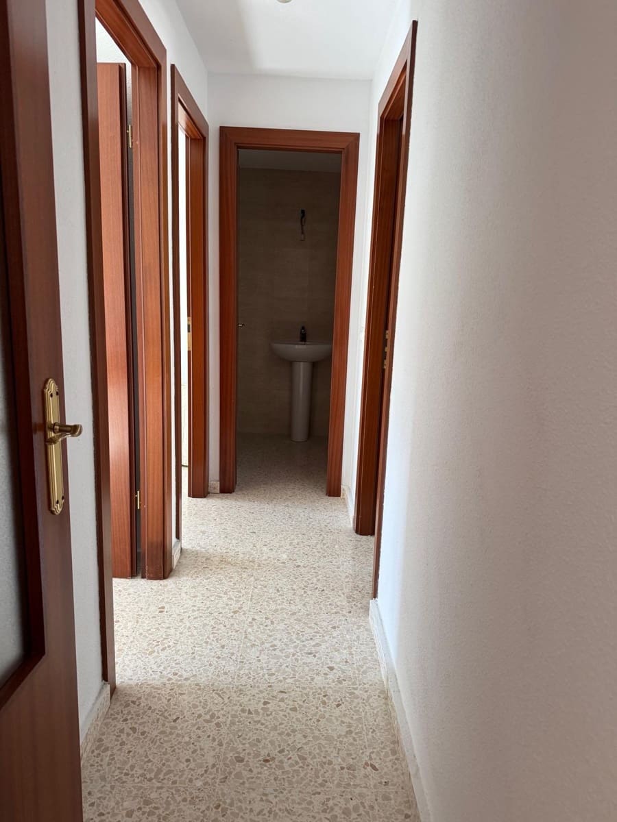 3 bedroom Flat for sale in Medina-Sidonia with garage - € 125,000 (Ref: 10035366)
