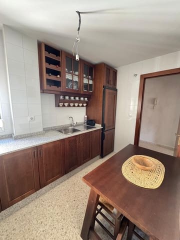 3 bedroom Flat for sale in Medina-Sidonia with garage - € 125,000 (Ref: 10035366)