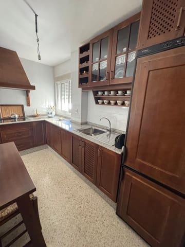 3 bedroom Flat for sale in Medina-Sidonia with garage - € 125,000 (Ref: 10035366)