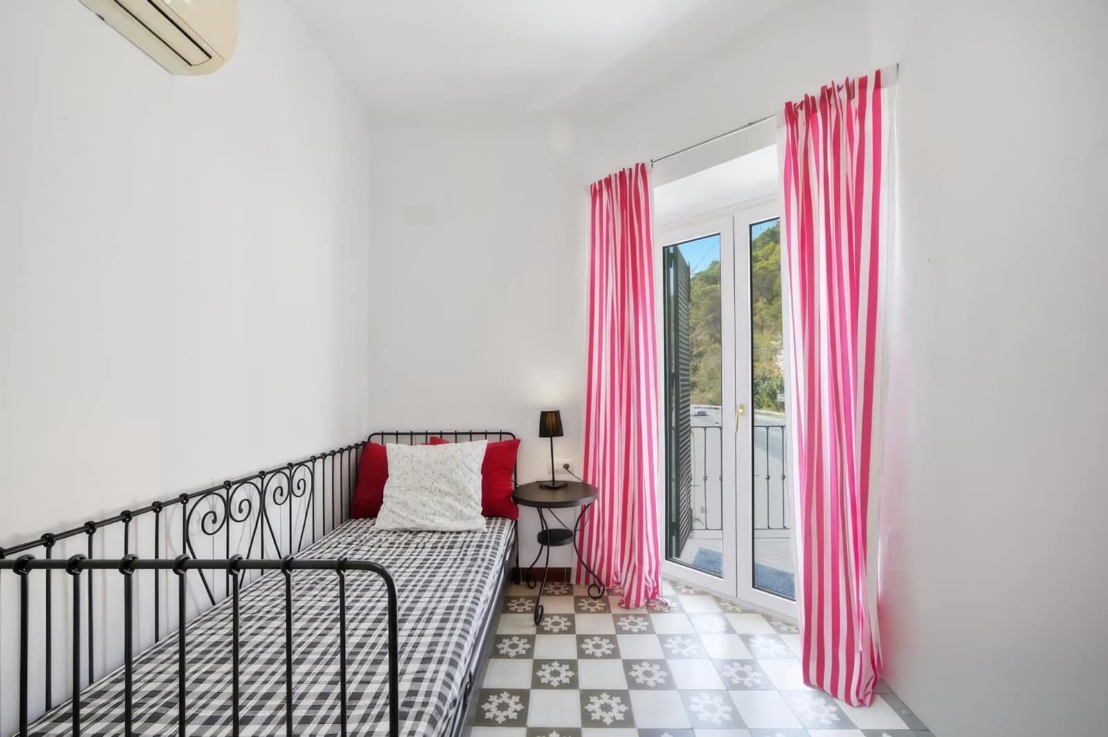 4 Zimmer Villa zu verkaufen in Vejer de la Frontera mit Garage - 375.000 € (Ref: 10047318)