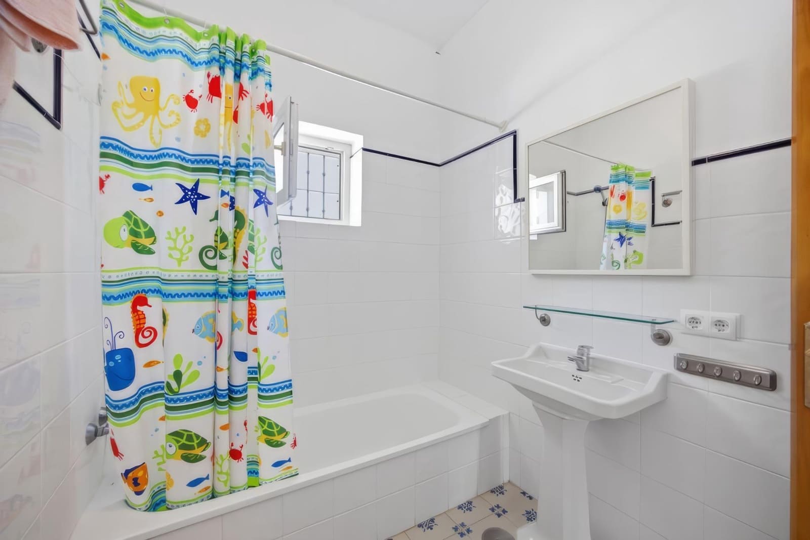 4 bedroom Villa for sale in Vejer de la Frontera - € 375,000 (Ref: 10047318)