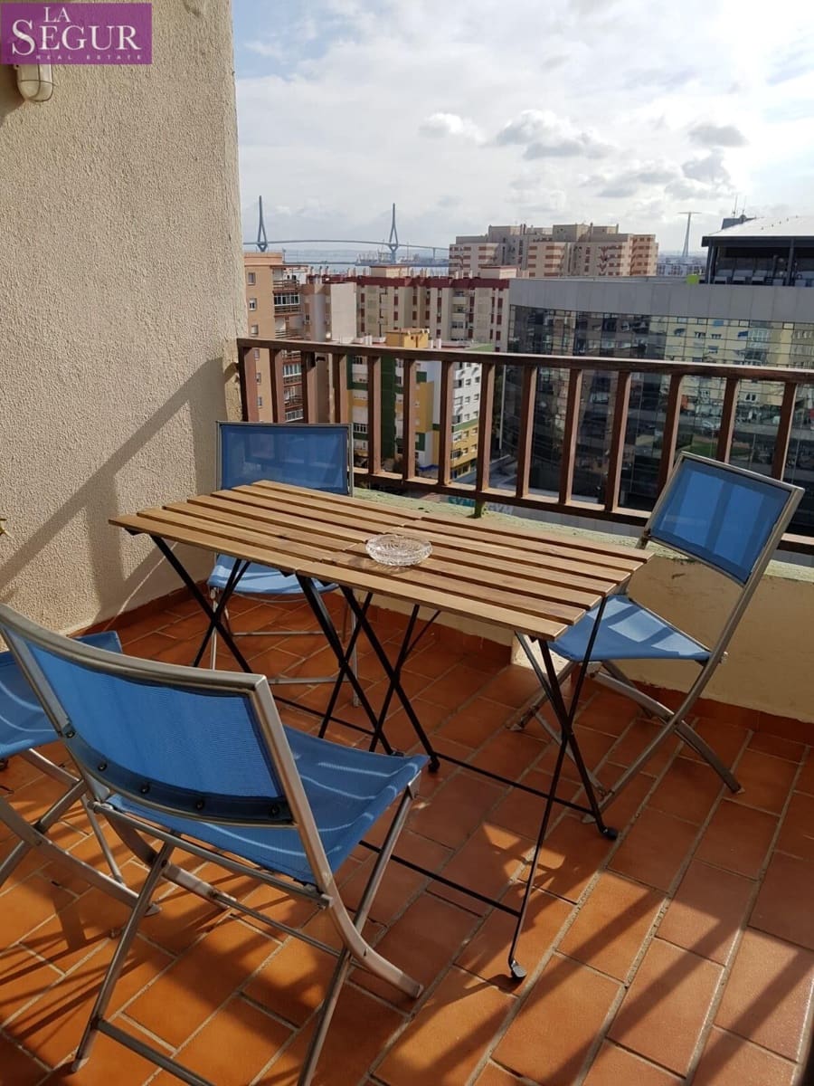 4 camera da letto Appartamento da affittare in Cadice citta - 1.300 € (Rif: 10059064)