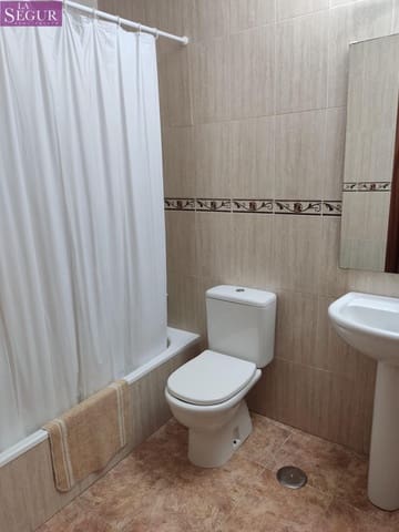 2 quarto Apartamento para arrendar em Cádis cidade - 950 € (Ref: 10059065)